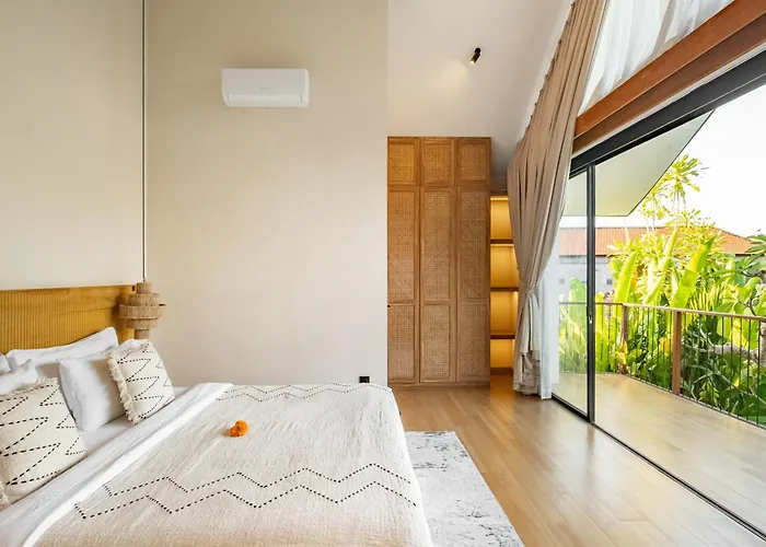 Lexington Palace - 6br Ungasan Villa Uluwatu